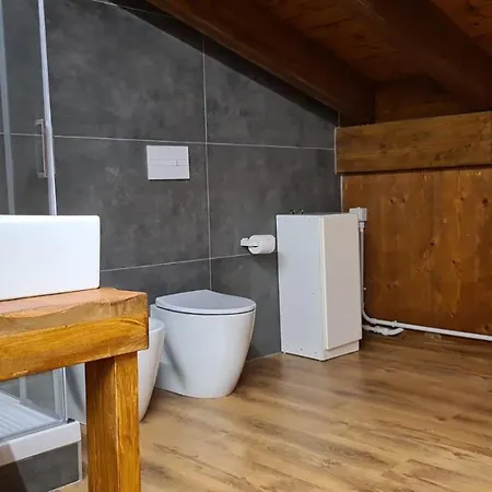 La Collina Guest house *